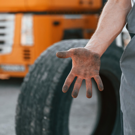 Your Guide to Choosing the Right Heavy-Duty Hand Cleaner