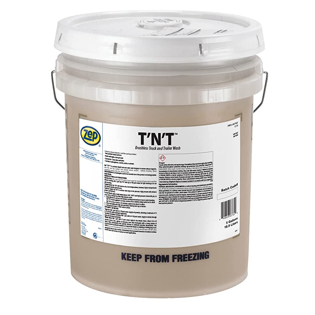 Concentrated T'N'T Truck and Trailer Wash 5 Gallon (1 Pail) & Hydro Systems 481 96oz HydroFoamer Sprayer Bundle