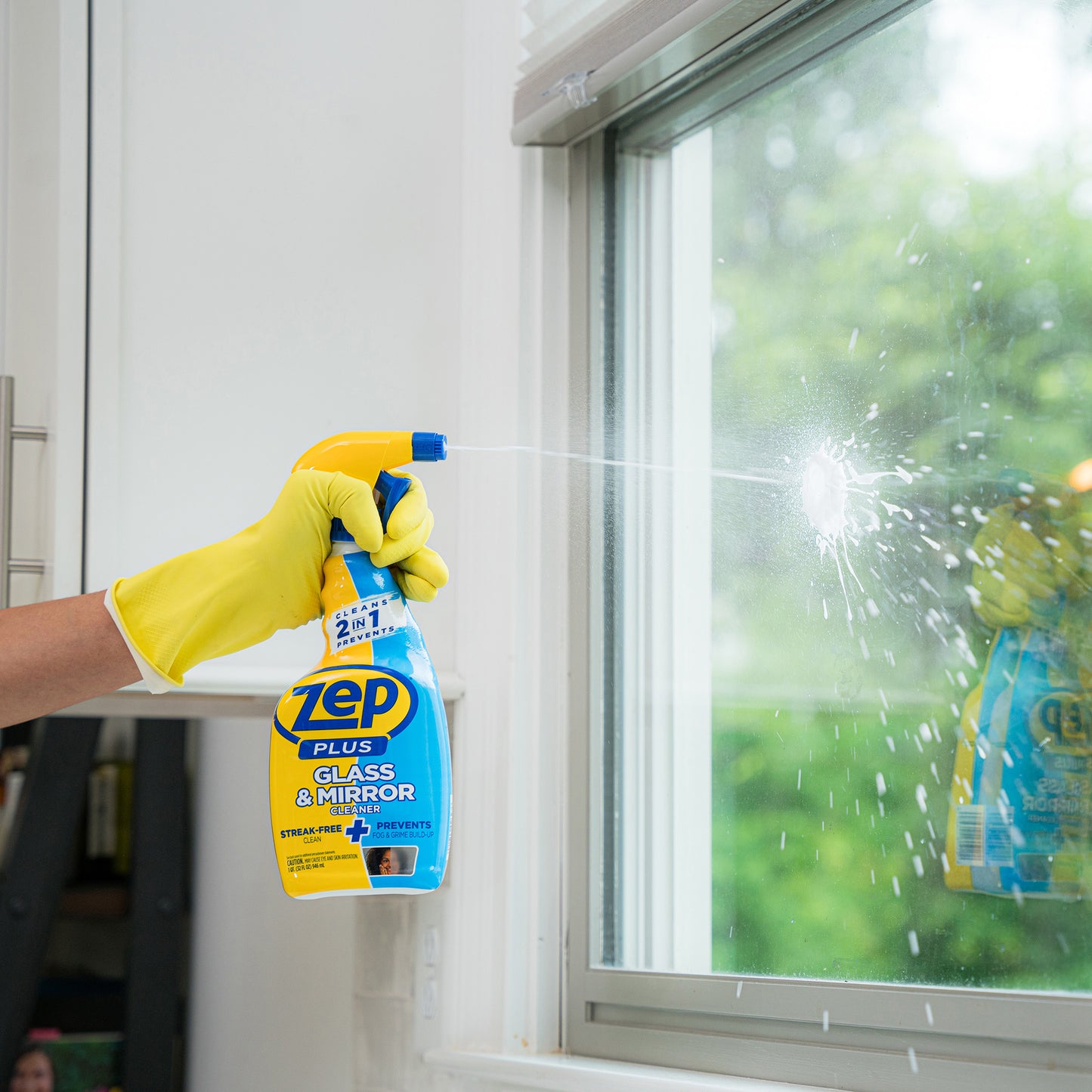 Zep Plus Glass & Mirror Cleaner - 32 Fl. Oz.