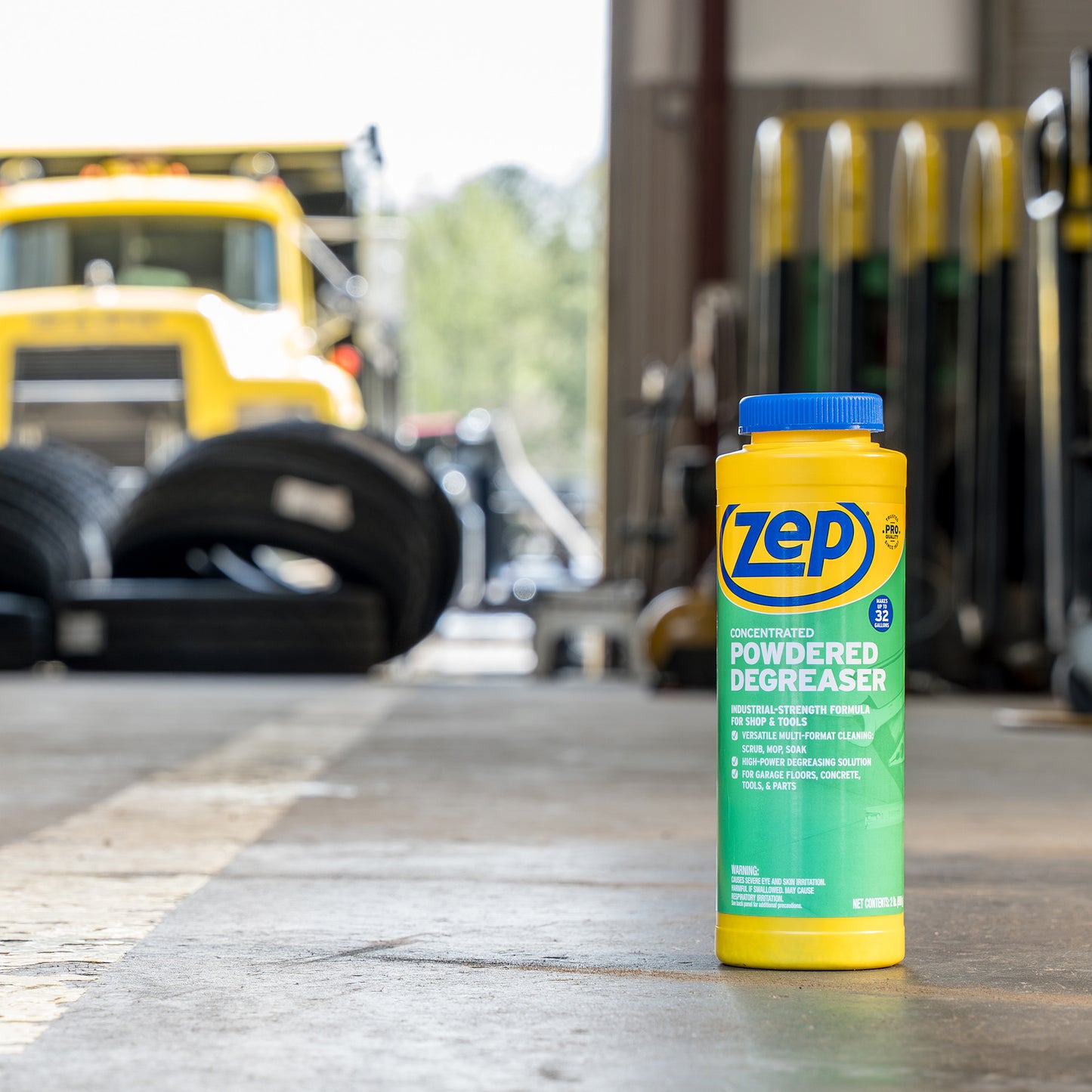 Zep Concentrated Powdered Degreaser -  Removes Oil, Grease & Grime  - 256 oz